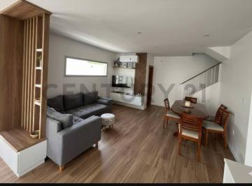Casa · 95m² · 4 Ambientes · 1 Cochera · Duplex de 3 Dorm. a Estrenar en Venta La Plata