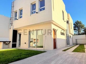 Casa · 95m² · 4 Ambientes · 1 Cochera · Dúplex de 2 Dorm. + Escritorio a Estrenar en Venta | La Plata