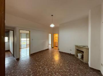 PH · 80m² · 4 Ambientes · PH Cuatro Ambientes con Terraza en Alquiler Sin Expensas