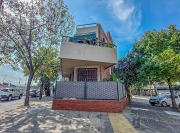 Casa · 192m² · 5 Ambientes · 1 Cochera · Casa de 5 Ambs en Av Gral. Paz