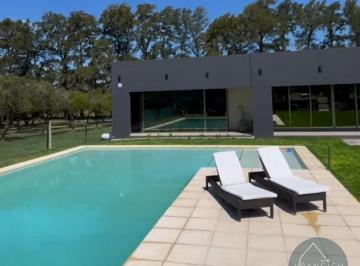 Casa de 6 ambientes, Fighiera · Venta Azahares del Parana a Estrenar