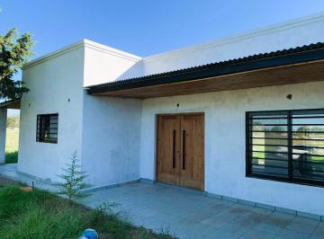 Casa · 150m² · 4 Ambientes · 1 Cochera · Casa en Venta en Capilla del Señor de 4 Ambientes