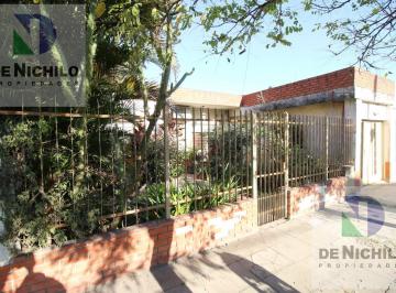 Casa · 135m² · 4 Ambientes · 1 Cochera · Casa en Loma Hermosa