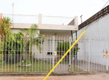 Casa · 137m² · 6 Ambientes · 1 Cochera · Casa en Venta - 3 Dorm. 2 Baños - 222 m² - General San Martin