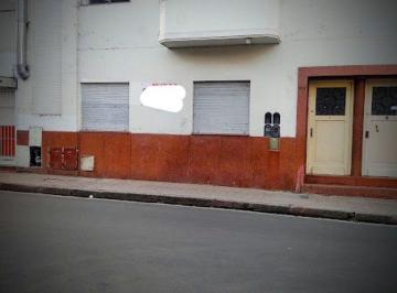 Casa · 136m² · 4 Ambientes · Vende Casa 5 Dormit. B°centro Entre Rios Refacci