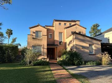 Casa · 266m² · 7 Ambientes · 2 Cocheras · Casa en Alquiler 4 Dorm. Estudio Playroom Pilar de
