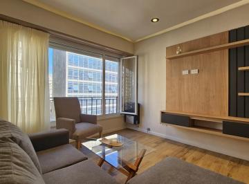 Departamento · 65m² · 3 Ambientes · Venta - Departamento Tres Ambientes Reciclado a La Calle con Balcón - Av Luro 2429