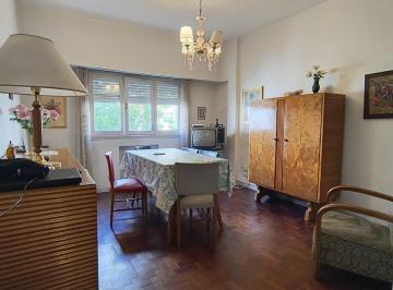 Departamento · 65m² · 3 Ambientes · Alquiler Estudiantes 2025 - Departamento Tres Ambientes a La Calle con Ventana - Corrientes 2307