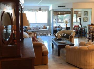 Foto1 · Apartamento en Roosevelt, 3 Dorm. Más Dependencia