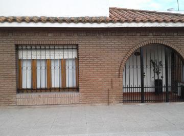 Casa · 100m² · 4 Ambientes · 3 Cocheras · Casa en Venta - 3 Dorm. 3 Baños - 100 m² - Necochea