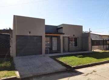 Casa · 120m² · 3 Ambientes · 1 Cochera · Casa en Venta - Ituzaingo Sur - Villegas Al 2200