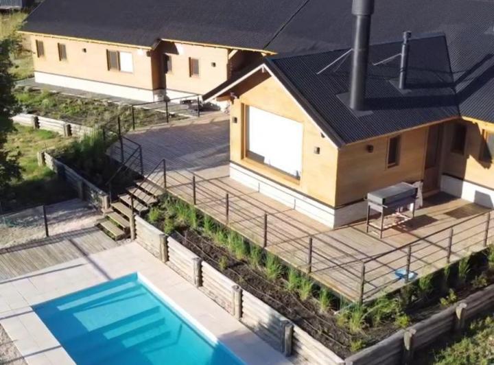 Casa · 260m² · 6 Ambientes · 2 Cocheras