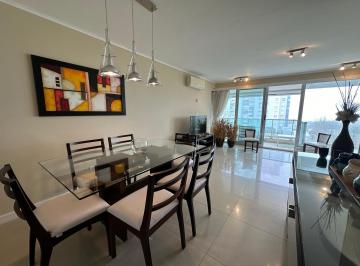 Departamento · 107m² · 4 Ambientes · 2 Cocheras · Departamento en Playa Mansa, Vista Parcial Al Mar, Tres Dorm..