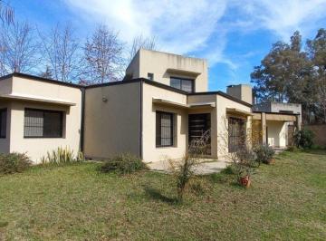 Quinta vacacional · 136m² · 3 Dormitorios · 2 Cocheras · Casa Quinta 3 Dorm. Colastiné Norte