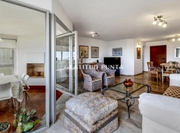 Foto1 · Apartamento en Roosevelt, 3 Dorm. Más Dependencia