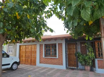 Casa de 5 ambientes, Maipú · Casa Vendo Apto Crédito