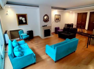 Departamento de 5 ambientes, Recoleta · Recoleta - Av Quintana. Departamento Amoblado Tipo Casa.