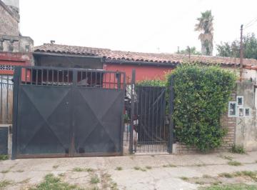 Casa · 69m² · 4 Ambientes · 1 Cochera · Casa en Venta - 3 Dorm. 1 Baño - Cochera - 185 m² - Villa La Rana, General San Martín