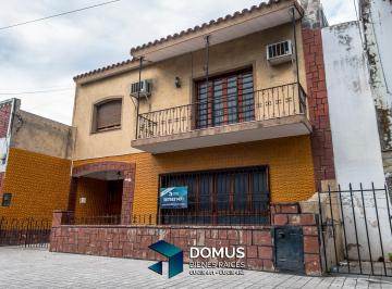 Casa · 350m² · 5 Dormitorios · 3 Cocheras · Alquiler Casa Av del Bicentenario
