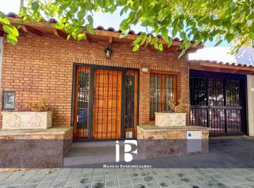 Casa de 6 ambientes, Dorrego · Casa en Alto Dorrego