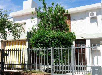 Casa · 232m² · 5 Ambientes · 1 Cochera · Casa en Venta - 3 Dorm. 4 Baños - Cochera - 333 m² - Vuelta del Paraguayo, La Costa