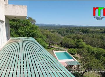 Casa de 10 ambientes, La Granja · La Granja - Propiedad Unica