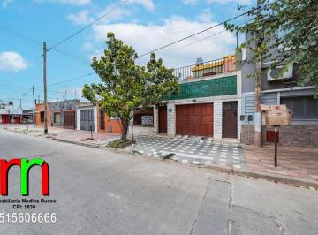 Casa de 6 ambientes, Córdoba · General Bustos - Casa + Departamento