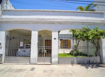 Casa · 202m² · 4 Ambientes · 2 Cocheras · Venta Casa Candioti 3 Dorm, Cochera Patio y Pileta