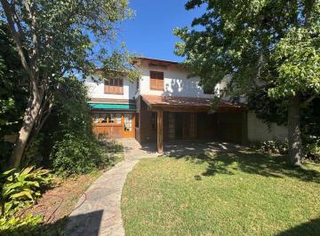 Casa · 285m² · 6 Ambientes · 1 Cochera · Casa en Venta Sexta Seccion Ciudad de Mendoza