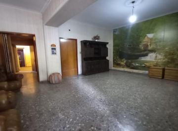 Casa · 165m² · 6 Ambientes · 1 Cochera · Venta Casa en Guaymallen