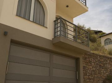 Casa · 145m² · 5 Ambientes · 2 Cocheras · Venta Casa en Los Reyunos San Rafael Mendoza