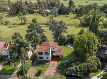 Casa · 200m² · 6 Ambientes · 5 Cocheras · Venta Casa Larena 5 Dorm, Doble Lote Vista Al Golf