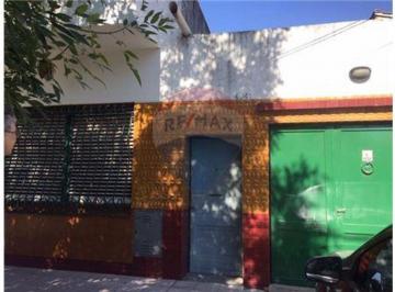 Casa · 147m² · 4 Ambientes · 1 Cochera · Venta Casa 4 Amb. Jardín y Cochera Villa Dominico