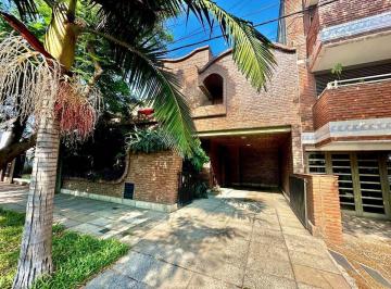 Casa · 120m² · 5 Ambientes · 1 Cochera · Se Vende Casa 3 Dorm y Patio Seco Riobamba 7500