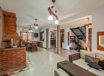 Casa · 174m² · 4 Ambientes · 1 Cochera · Venta Casa de Dos Plantas - Ezeiza