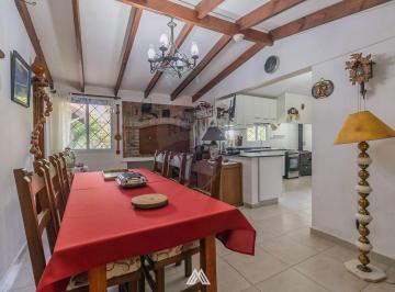 Casa · 180m² · 4 Ambientes · Venta Casa de 3 Dorm. y Piscina en Atlantida