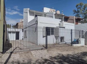 Casa · 126m² · 7 Ambientes · 1 Cochera · Casa en Venta!
