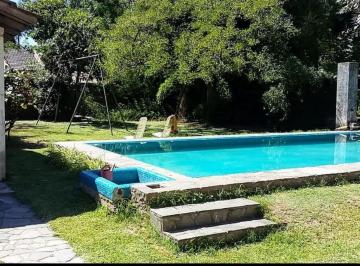 Quinta vacacional · 88m² · 3 Dormitorios · 2 Cocheras · Venta Casa Quinta 4 Ambientes Moreno Apto Credito