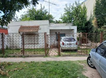 Casa · 83m² · 4 Ambientes · 1 Cochera · Venta Casa 4 Amb. Grand Bourg - Apto Credito