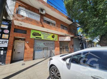 PH · 180m² · 3 Ambientes · PH en Venta 3 Ambientes en Hurlingham Patio, Parrilla, Terraza, 2 Locales