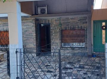 Casa de 3 ambientes, Avellaneda · Casa