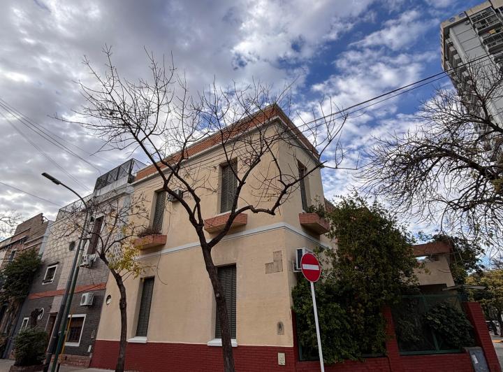 Casa · 175m² · 4 Ambientes · 1 Cochera