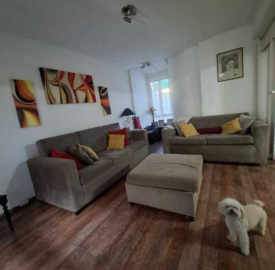Casa · 223m² · 6 Ambientes · 3 Cocheras