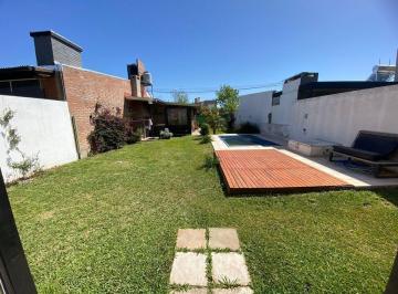Casa · 100m² · 3 Ambientes · Venta Casa 2h con Pileta en Los Pinos Villa Amelia