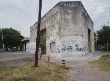 Bodega-Galpón · 665m² · 3 Ambientes · Inmueble Comercial en Alquiler en Lanús Oeste