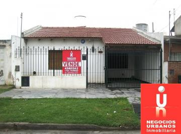 Casa de 6 ambientes, Córdoba · Venta Bº Ferroviario Mitre Av Ferrocarril 3974 Casa 2 Dorm.