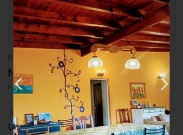 Casa · 136m² · 5 Ambientes · 3 Cocheras · Funes Garita8,pileta