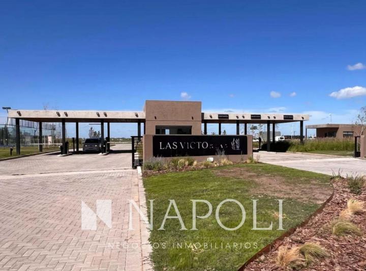 Terreno · 606m²