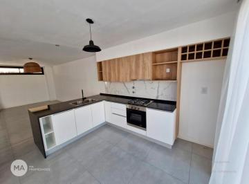 Casa · 134m² · 6 Ambientes · 2 Cocheras · Casa 3 Dorm. - Rodríguez 2000 - Los Troncos Funes | Venta