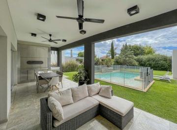 Casa · 350m² · 6 Ambientes · 3 Cocheras · Exclusiva Casa Venta 4 Dorm Kentucky Club de Campo
